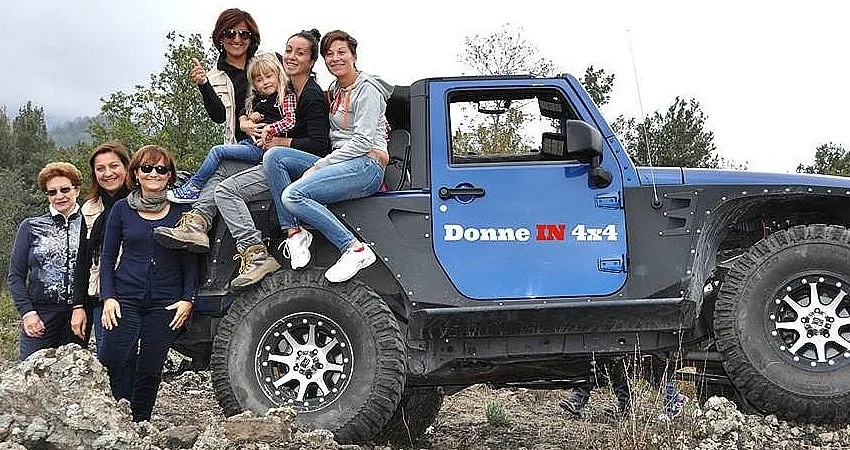 Donne in 4x4 - il primo Club Siciliano tutto al femminile...