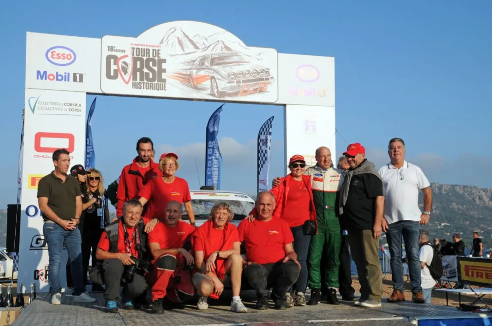 Auriol con team
